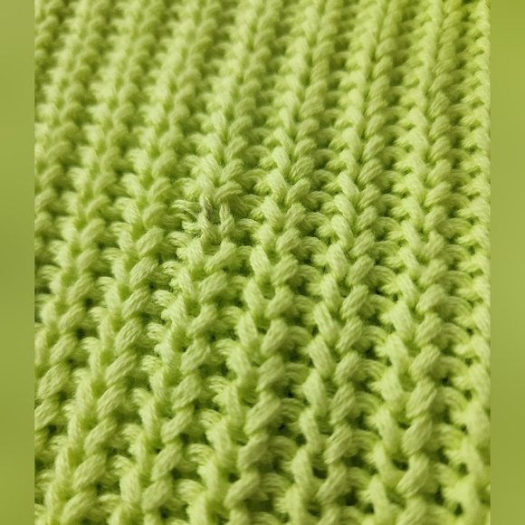 Victoria’s secret PINK knit sweater green yellow - Picture 3 of 3